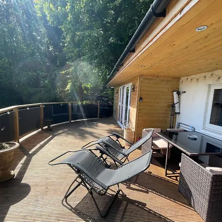 Unique Orchard Lodge For Couples With Hot Tub Strathaven Exterior photo