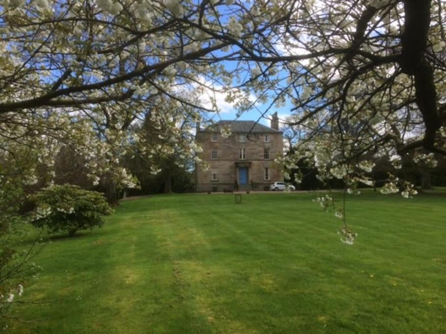 Unique Orchard For Couples With Hot Tub Apartment Strathaven