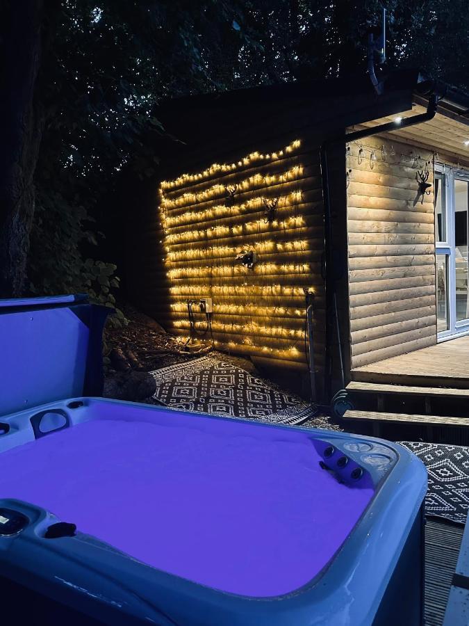Unique Orchard For Couples With Hot Tub Strathaven